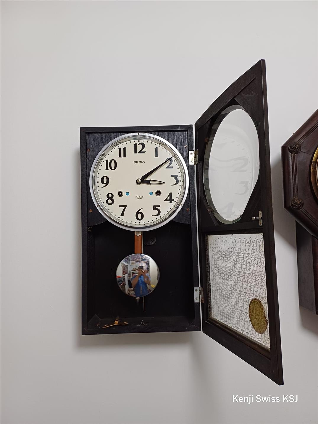 Seiko Wooden Wall clock 30days wind Hourly Chime Power reserve